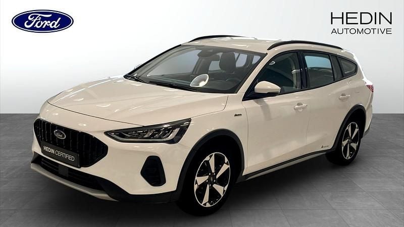 Vit (white) Begagnad 2023 Ford Focus Active Kombi | 229 900 kr (Marknadspris) - Bild 1/4