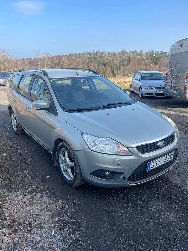Begagnad Ford Focus 90 HK (66 kW) 2010 Kombi