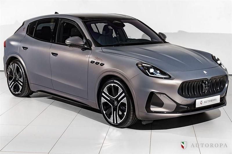 Begagnad Maserati Grecale Folgore 410 kW (558 HK) 2024 Brun SUV