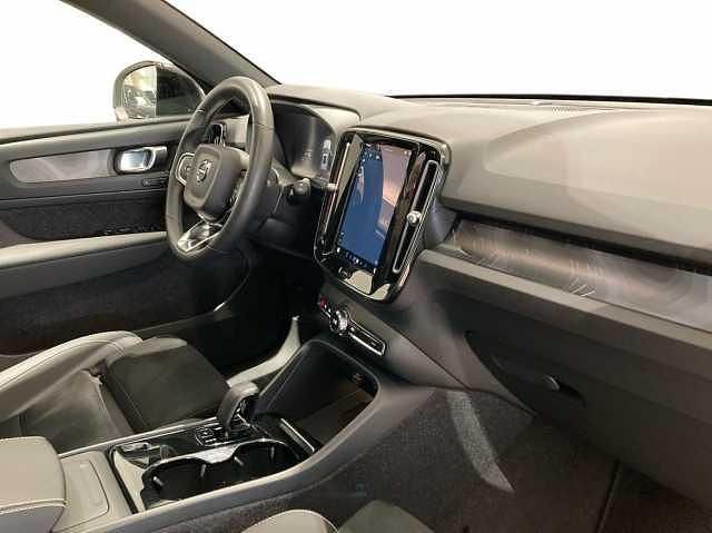 Begagnad Volvo XC40 299 kW (407 HK) 2023 Vit SUV