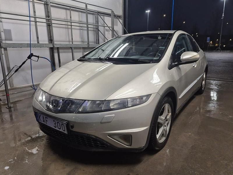 Begagnad 2007 Honda Civic | 48 000 kr (Marknadspris) - Bild 1/4