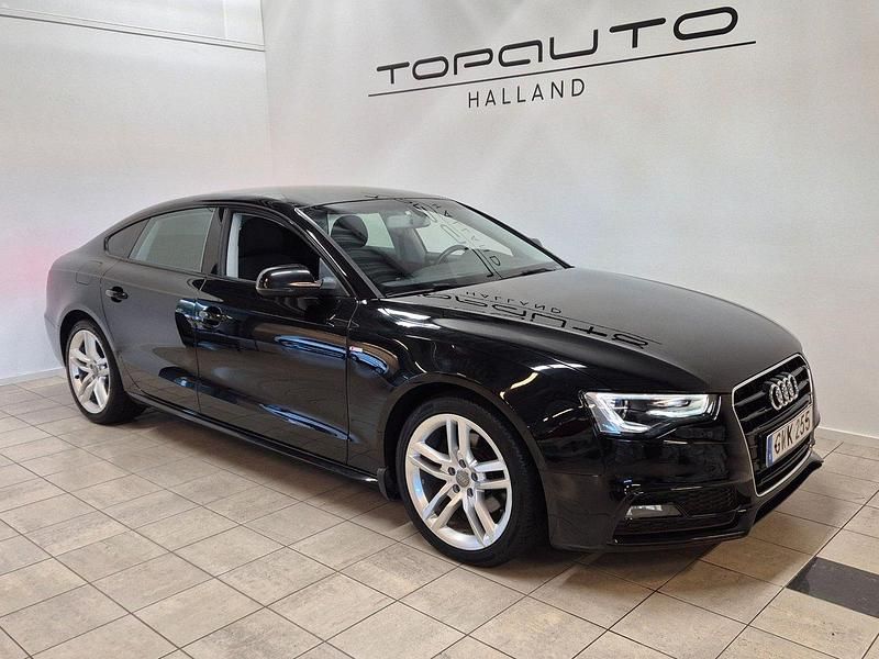 Svart Begagnad 2016 Audi A5 Sportback Sport Halvkombi | 139 900 kr (Marknadspris) - Bild 1/4