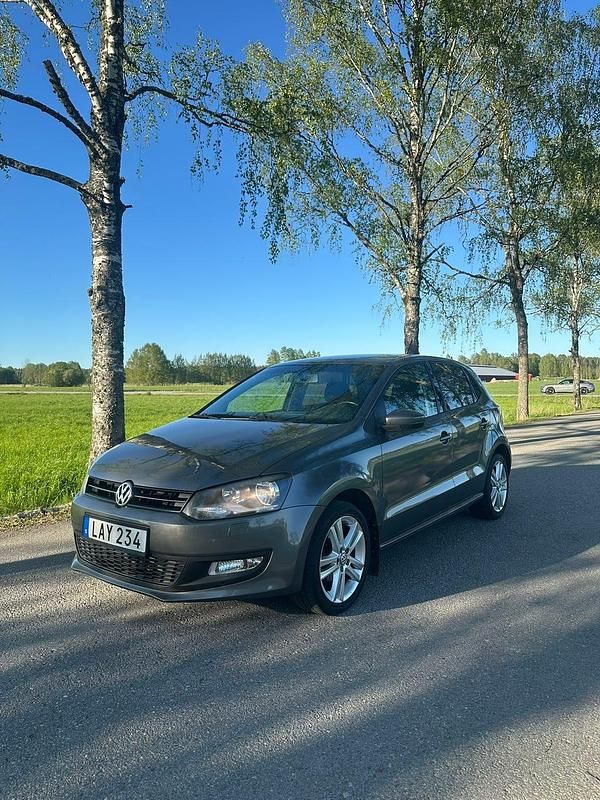 Begagnad 2010 VW Polo Halvkombi | 57 000 kr (Marknadspris) - Bild 1/4