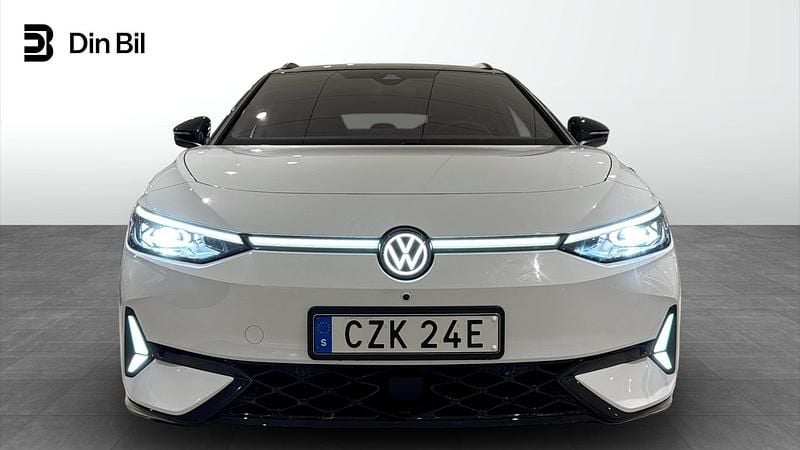 Begagnad VW ID.7 GTX 250 kW (340 HK) 2024 Vit Kombi