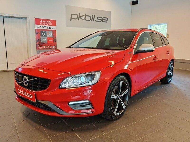 Röd Begagnad 2018 Volvo V60 R-Design Kombi | 219 000 kr (Superpris) - Bild 1/4