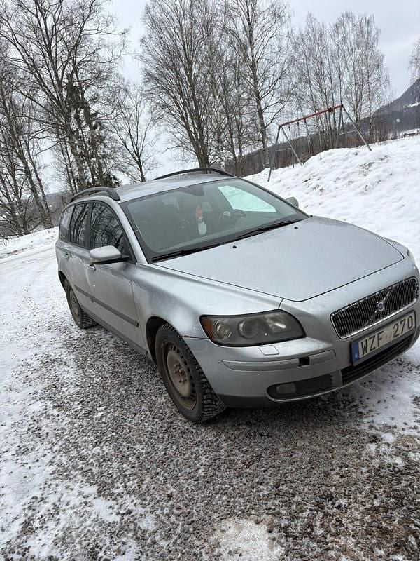 Begagnad 2006 Volvo V50 Kombi | 5 000 kr (Bra pris) - Bild 1/2