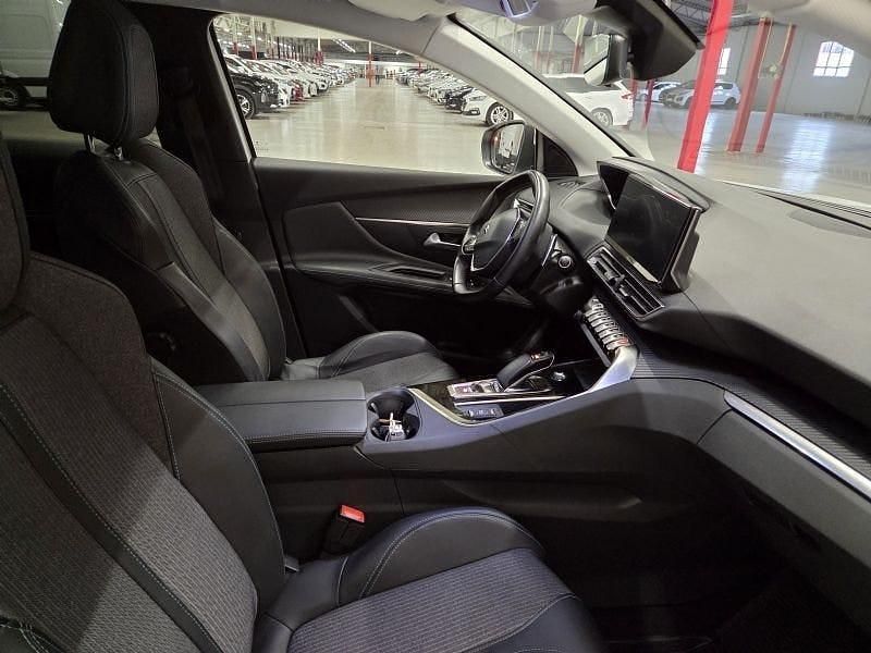 Begagnad Peugeot 3008 Allure 181 HK (133 kW) 2021 Vit SUV