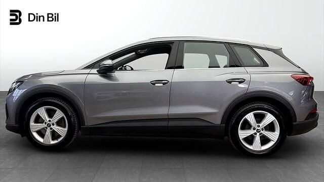 Begagnad Audi Q4 e-tron Proline 150 kW (204 HK) 2022 Tyfongrå metallic SUV