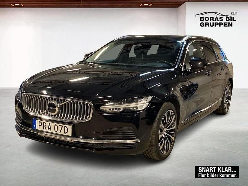 Svart Begagnad 2023 Volvo V90 Core Kombi | 319 000 kr - Bild 1/3