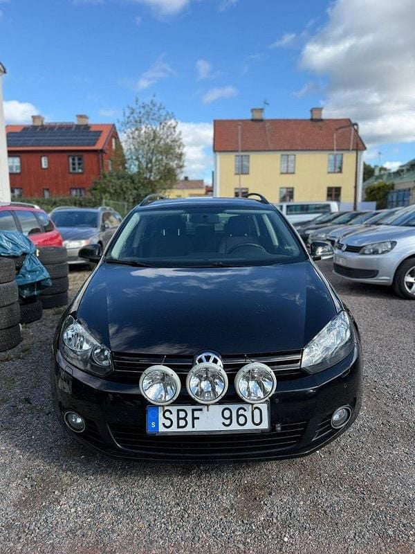 Svart Begagnad 2013 VW Golf VII Kombi | 79 500 kr (Bra pris) - Bild 1/4
