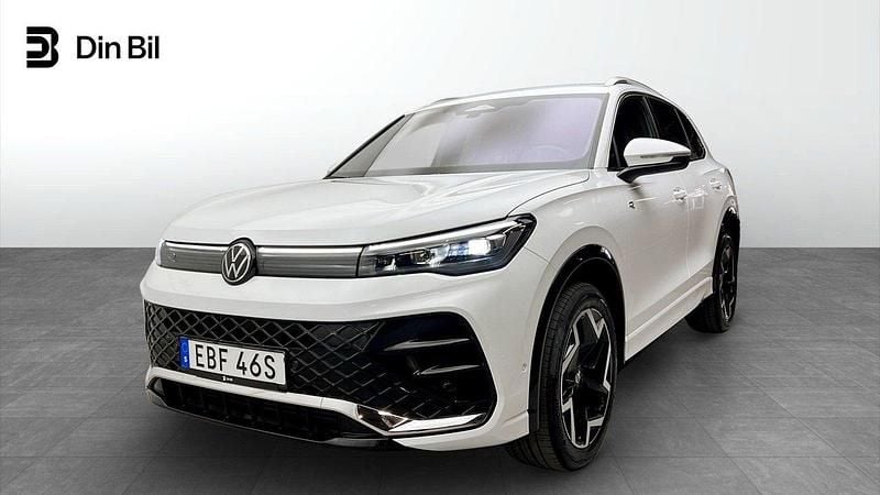 Vit Begagnad 2025 VW Tiguan R-line SUV | 489 900 kr (Lite dyr) - Bild 1/4