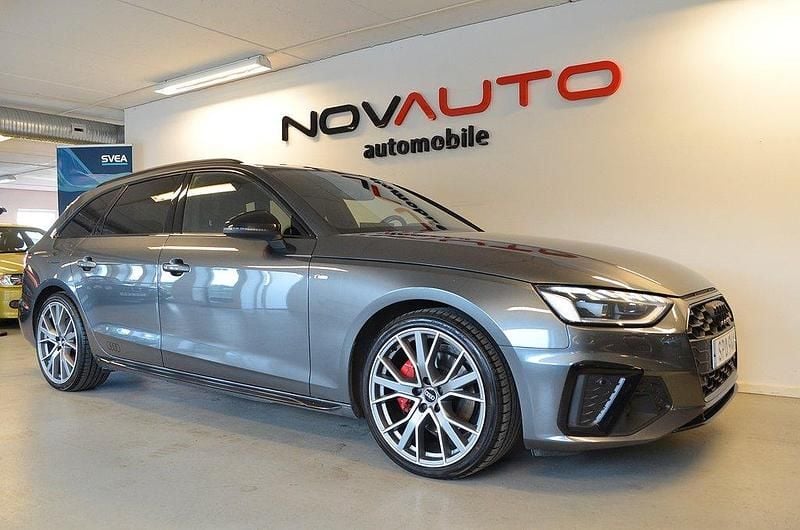 Daytonagrå pärleffekt Begagnad 2022 Audi A4 Competition Kombi | 329 000 kr (Bra pris) - Bild 1/4