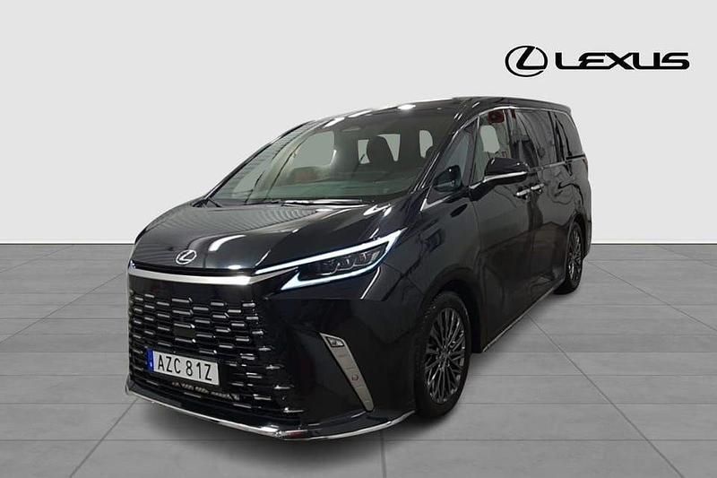 Svart Begagnad 2023 Lexus LM350h Executive Line Minibuss | 1 299 900 kr - Bild 1/4