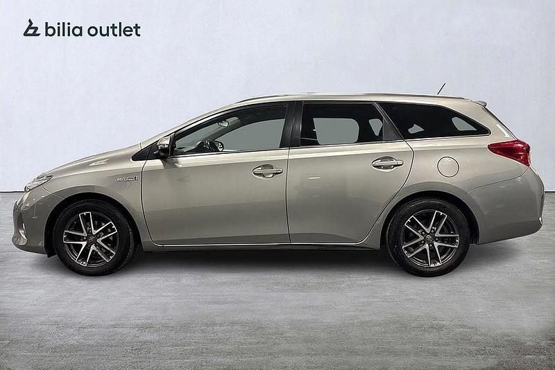 Begagnad Toyota Auris Touring Sports Edition 136 HK (100 kW) 2015 Ljusgrå Kombi