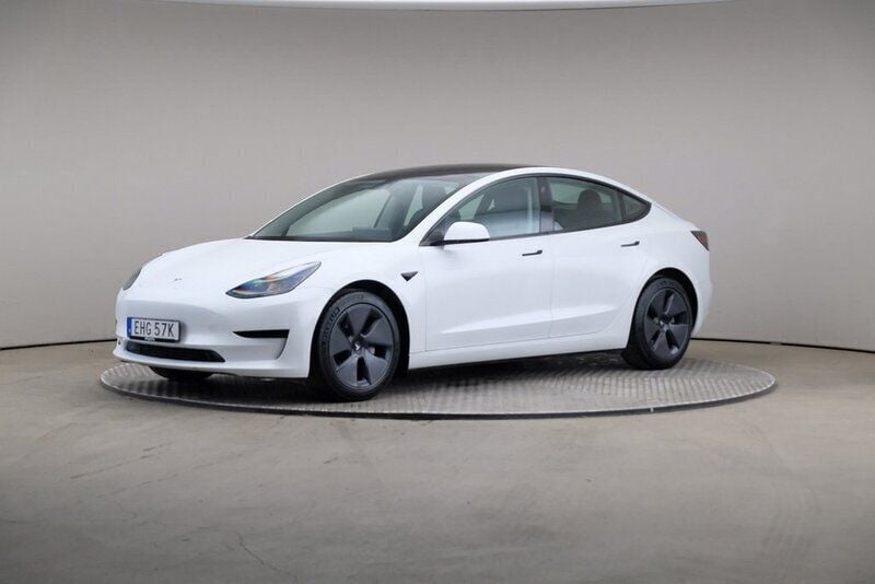 Vit Begagnad 2021 Tesla Model 3 Standard Range Plus Sedan | 269 000 kr (Bra pris) - Bild 1/4