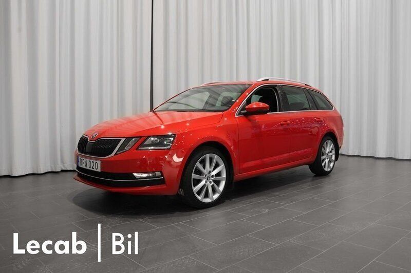 Röd (corrida red) Begagnad 2019 Skoda Octavia Kombi | 194 500 kr (Marknadspris) - Bild 1/4