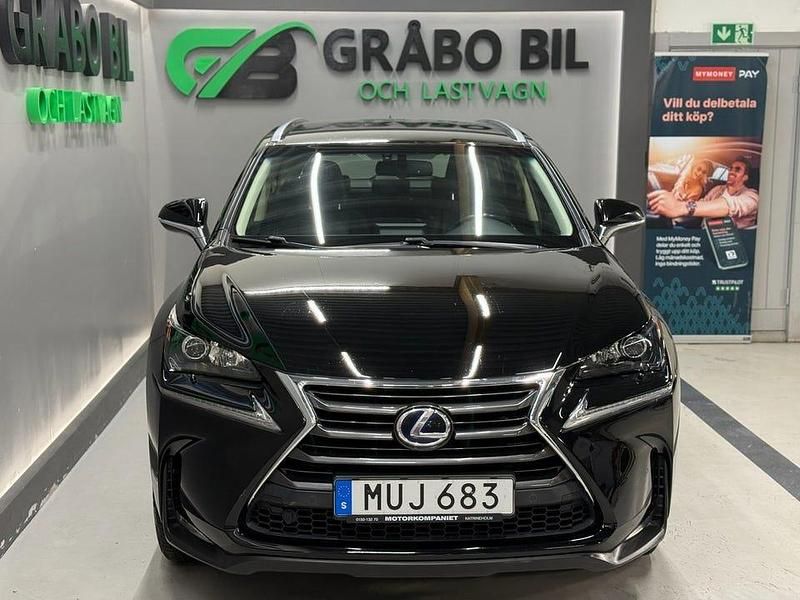 Begagnad Lexus NX300h Business Edition 197 HK (144 kW) 2015 Svart SUV