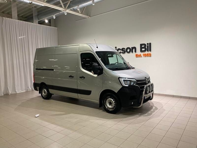 Grå Begagnad 2022 Renault Master Pickup | 254 500 kr (Bra pris) - Bild 1/4