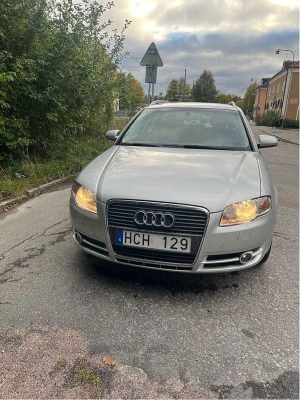 Silver Begagnad 2007 Audi A4 Comfort Kombi | 47 000 kr (Bra pris) - Bild 1/4