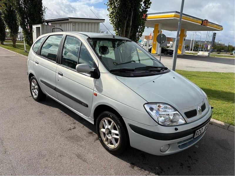 Grå Begagnad 2000 Renault Scénic Minibuss | 20 000 kr - Bild 1/4