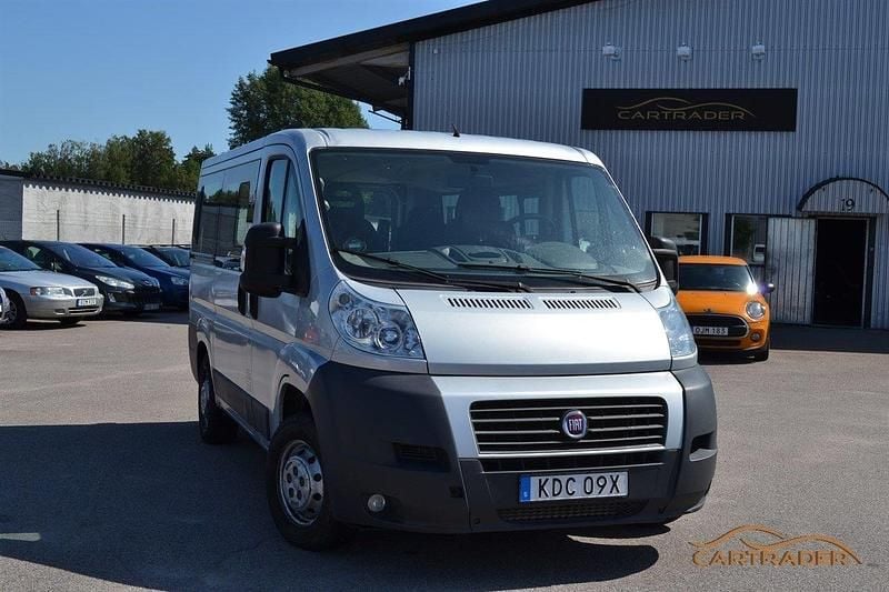 Ljusgrå (grå) Begagnad 2009 Fiat Ducato Van | 199 900 kr - Bild 1/4