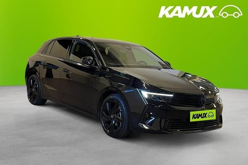 Svart Begagnad 2023 Opel Astra GS Line Halvkombi | 212 800 kr (Marknadspris) - Bild 1/4