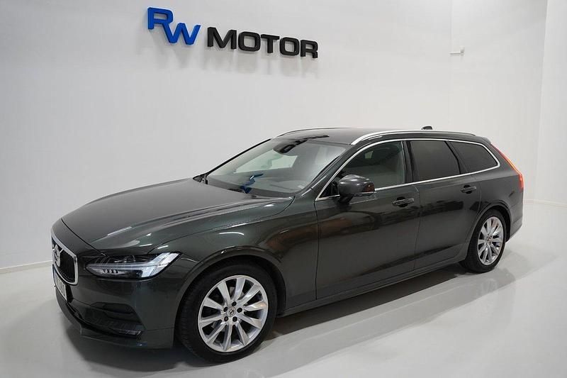Mörkgrå Begagnad 2018 Volvo V90 Momentum Kombi | 224 900 kr (Marknadspris) - Bild 1/4