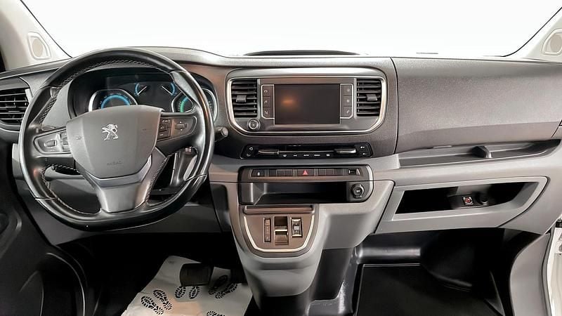 Begagnad Peugeot e-Expert 100 kW (136 HK) 2022 Van