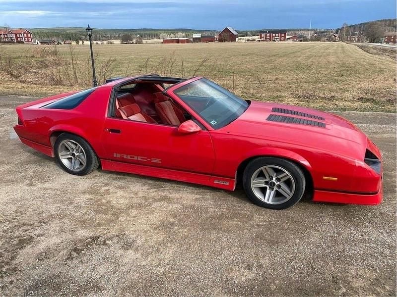 Röd Begagnad 1986 Chevrolet Camaro Sportkupé | 119 995 kr - Bild 1/4