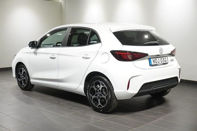 Begagnad MG MG3 Luxury 102 HK (75 kW) 2024 Vit Halvkombi