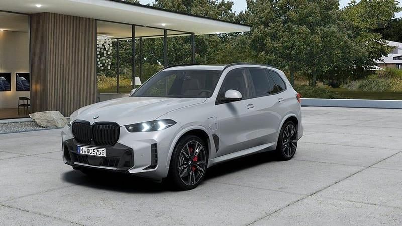 M brooklyn grey metallic Begagnad 2025 BMW X5 Efficient Dynamics SUV | 1 099 900 kr (Marknadspris) - Bild 1/4