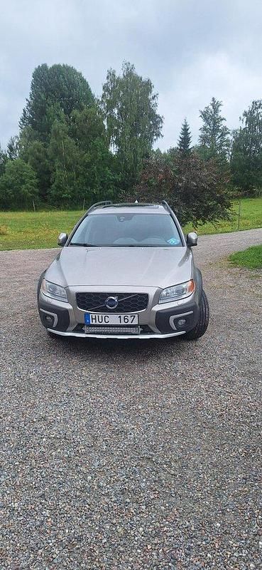 Brun Begagnad 2014 Volvo XC70 Summum SUV | 120 000 kr (Marknadspris) - Bild 1/4