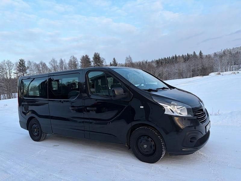Begagnad Renault Trafic 125 HK (91 kW) 2016 Svart Minibuss