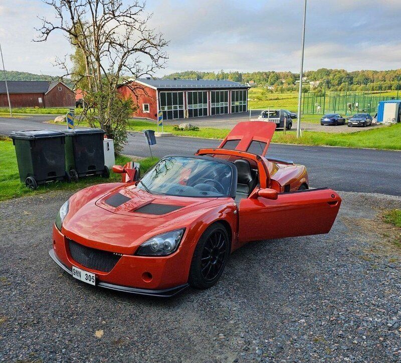 Orange Begagnad 2001 Opel Speedster Cab | 239 900 kr - Bild 1/4