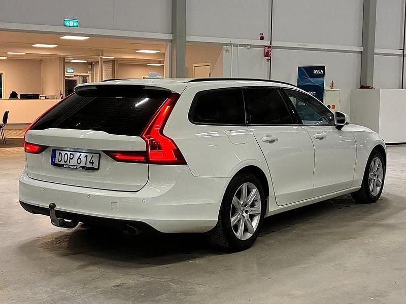 Begagnad Volvo V90 150 HK (110 kW) 2017 Vit Kombi