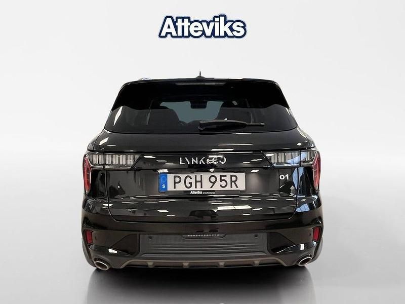 Begagnad Lynk & Co 01 264 HK (194 kW) 2021 Svart SUV