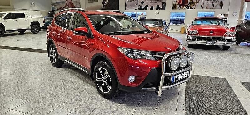 Begagnad Toyota RAV4 Active 151 HK (111 kW) 2014 Röd SUV