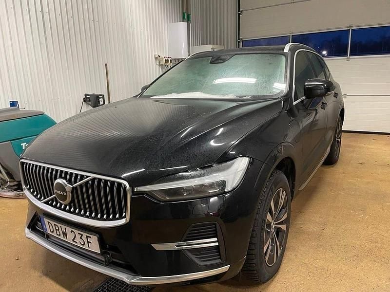 Svart Begagnad 2023 Volvo XC60 Core SUV | 369 000 kr (Bra pris) - Bild 1/2