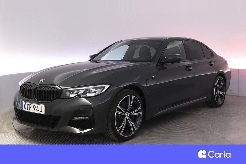 Begagnad 2020 BMW 330e M Sport Sedan | 314 900 kr - Bild 1/4