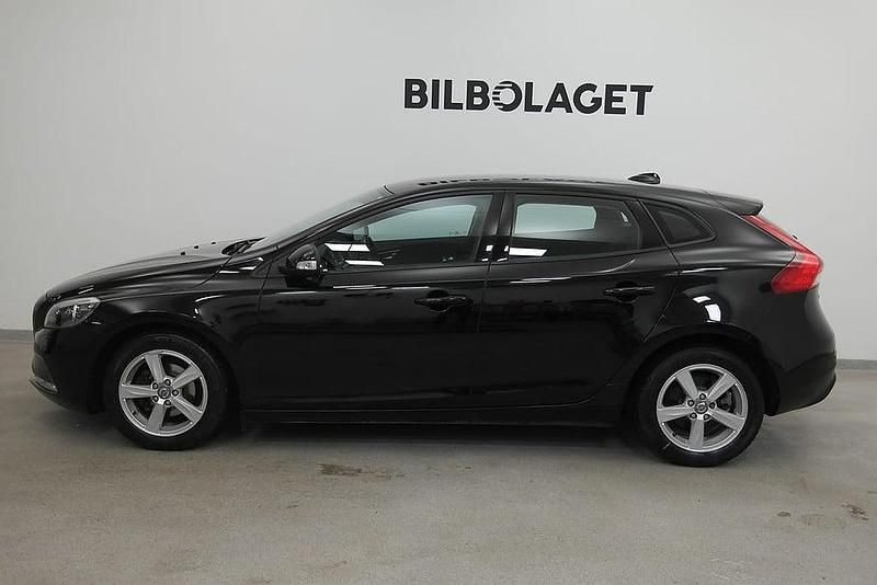 Begagnad Volvo V40 Kinetic 116 HK (85 kW) 2013 Svart