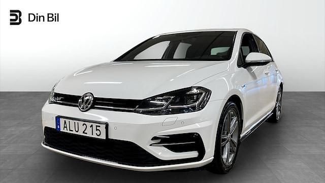 Vit Begagnad 2018 VW Golf VII Highline Sedan | 234 800 kr (Lite dyr) - Bild 1/4