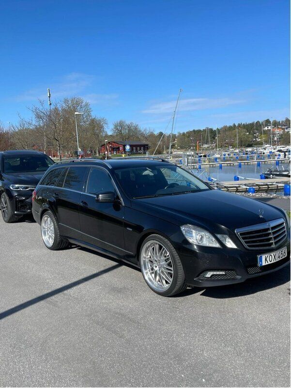 Svart Begagnad 2010 Mercedes E220 Avantgarde Kombi | 105 000 kr (Dyr) - Bild 1/4
