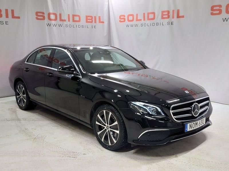 Deep black Begagnad 2020 Mercedes E300 Avantgarde Sedan | 309 800 kr (Superpris) - Bild 1/4