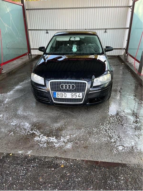 Svart Begagnad 2007 Audi A3 Sportback Attraction Halvkombi | 20 000 kr (Bra pris) - Bild 1/4