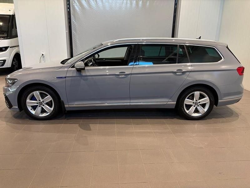 Begagnad VW Passat GTE 218 HK (160 kW) 2022 Grå Kombi