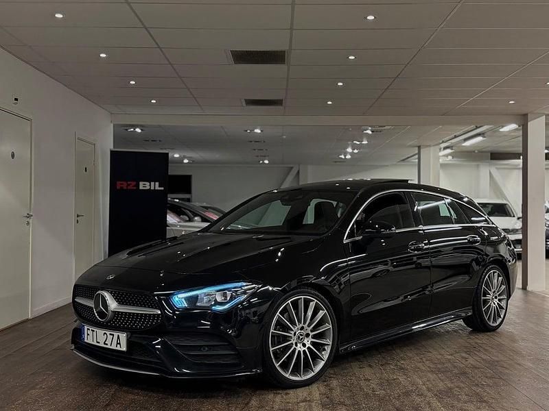 Svart Begagnad 2019 Mercedes CLA220 Shooting Brake AMG Kombi | 289 900 kr (Lite dyr) - Bild 1/3