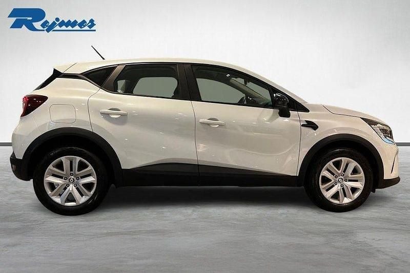 Begagnad Renault Captur Zen 91 HK (66 kW) 2022 Pärlvit metallic qnc SUV