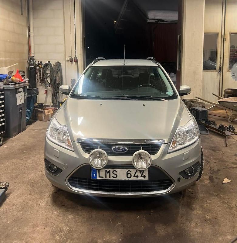 Begagnad Ford Focus 109 HK (80 kW) 2010 Kombi