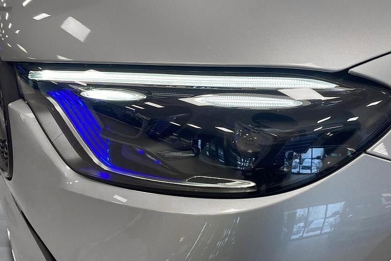 Begagnad Mercedes GLC300 Premium 269 HK (197 kW) 2024 Silver Sportkupé