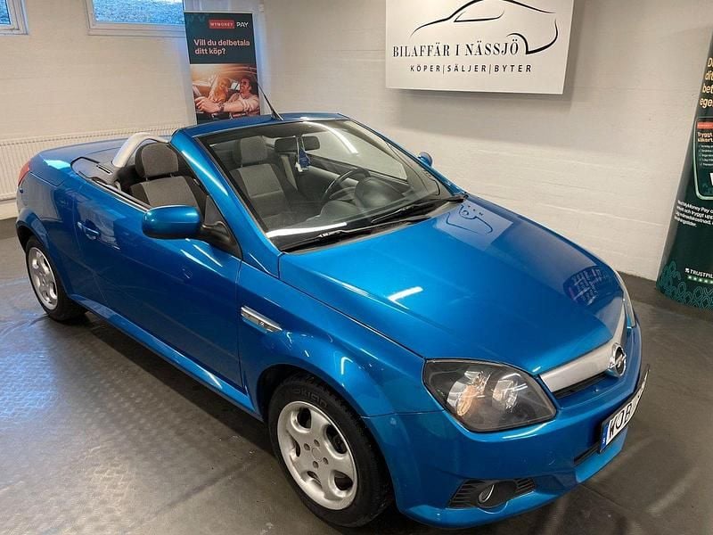 Blå Begagnad 2005 Opel Tigra Cab | 24 900 kr (Marknadspris) - Bild 1/4